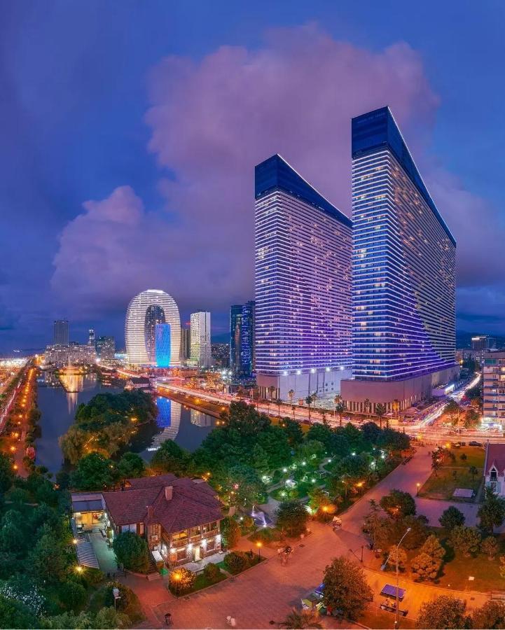 Orbi City Sea View - Special Category Batumi Exterior foto