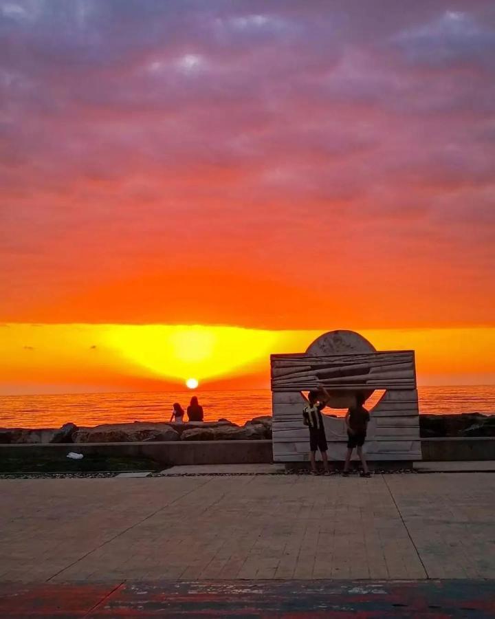 Orbi City Sea View - Special Category Batumi Exterior foto